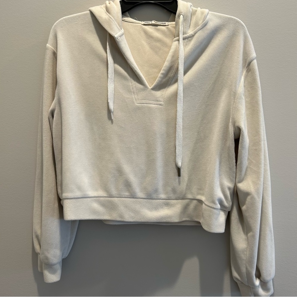 Wallflower Women's Light Cream Fleece Hooded Crop sweatshirt -Size medium.